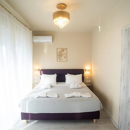 John'S Hotel Халкис Екстериор снимка