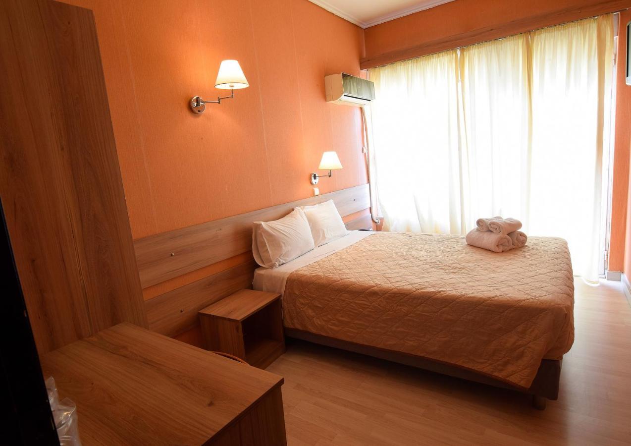 John'S Hotel Халкис Екстериор снимка