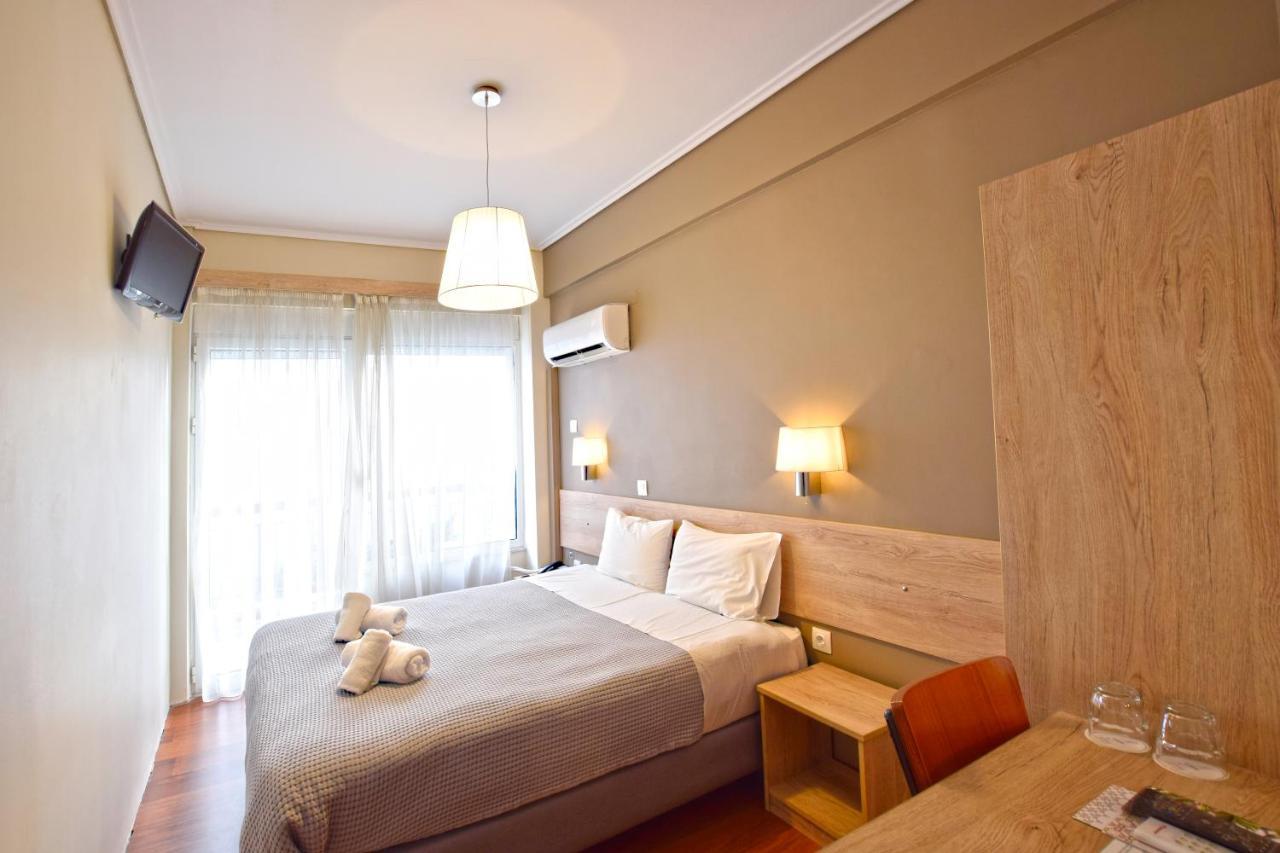 John'S Hotel Халкис Екстериор снимка
