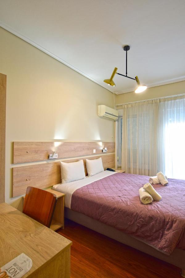 John'S Hotel Халкис Екстериор снимка