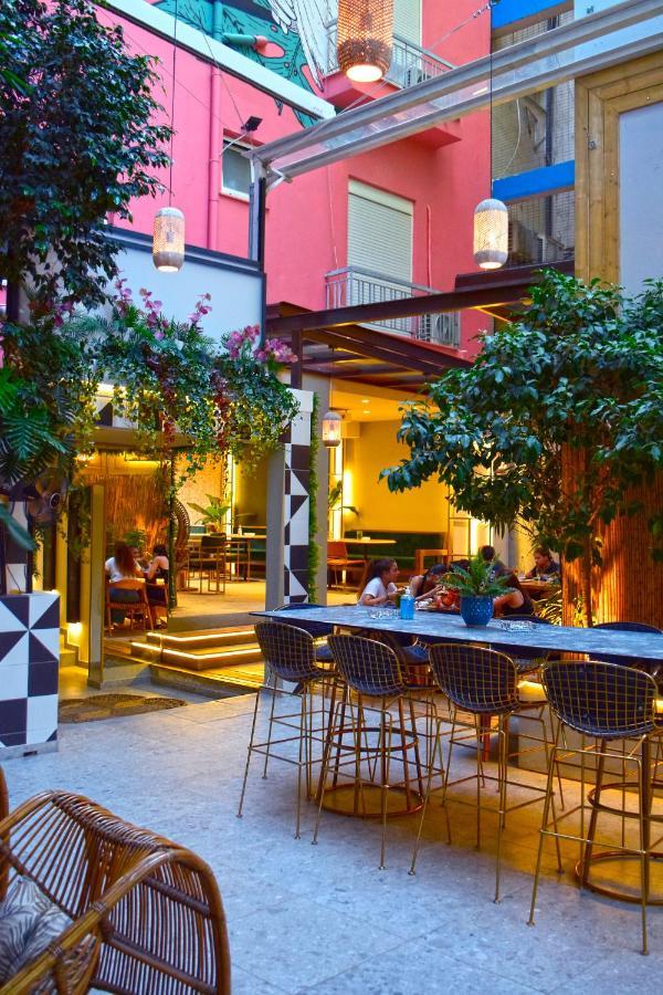 John'S Hotel Халкис Екстериор снимка