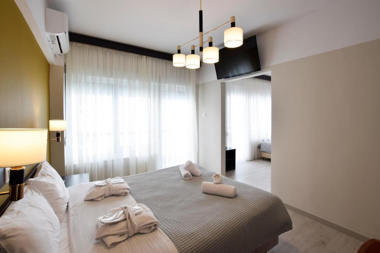 John'S Hotel Халкис Екстериор снимка