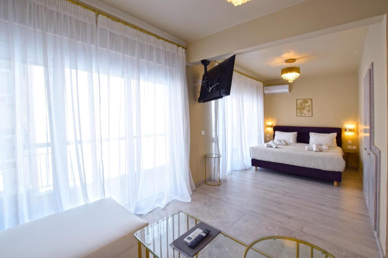 John'S Hotel Халкис Екстериор снимка