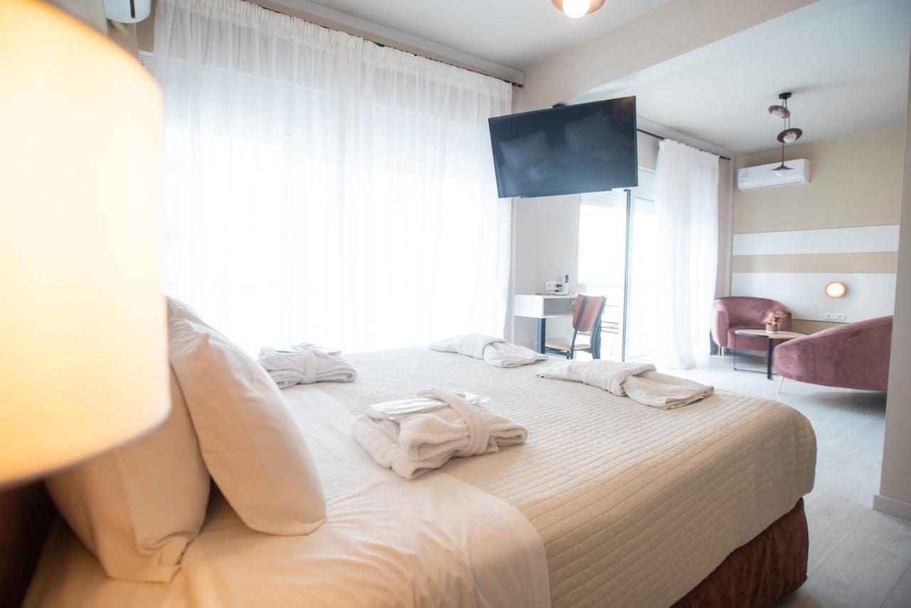 John'S Hotel Халкис Екстериор снимка