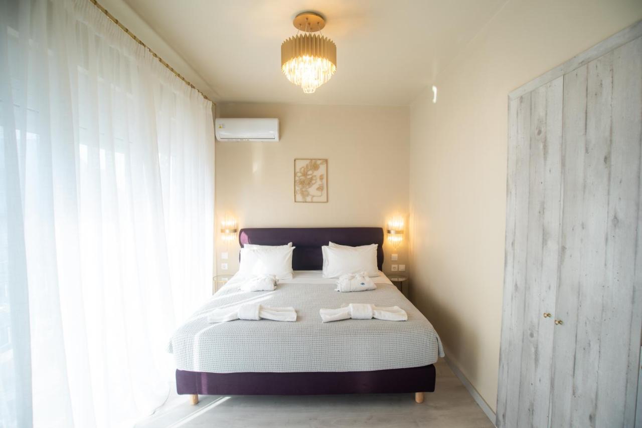 John'S Hotel Халкис Екстериор снимка