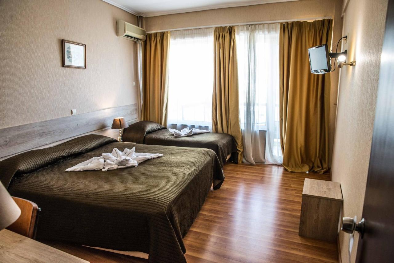 John'S Hotel Халкис Екстериор снимка