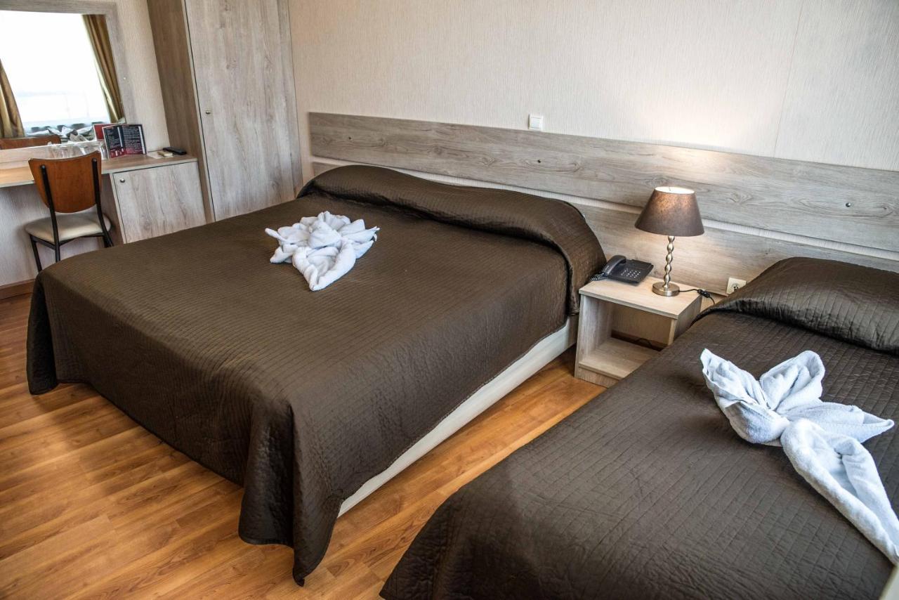 John'S Hotel Халкис Екстериор снимка