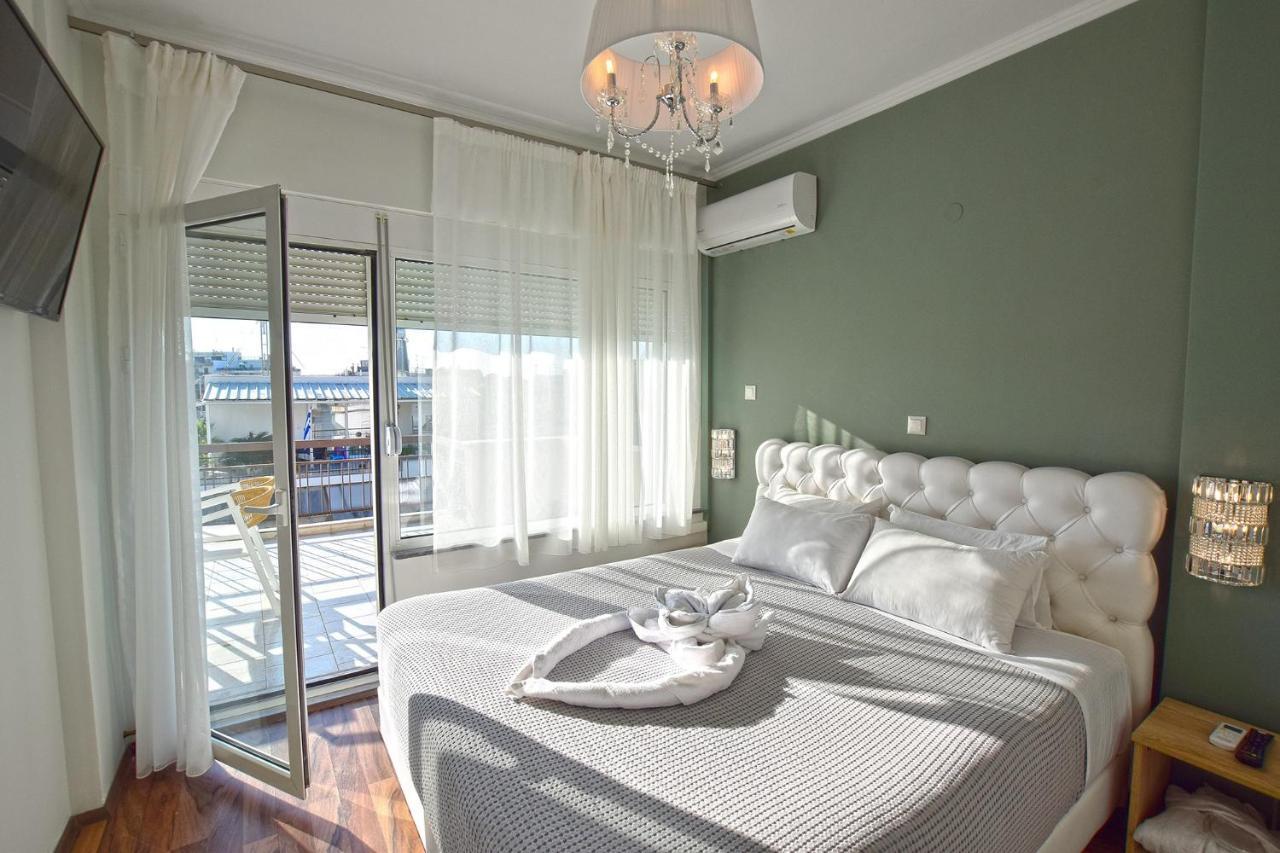 John'S Hotel Халкис Екстериор снимка