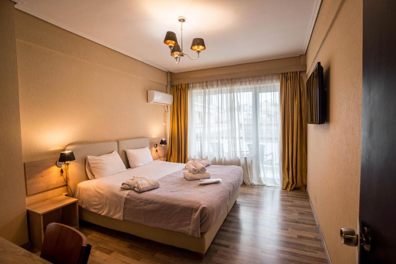 John'S Hotel Халкис Екстериор снимка